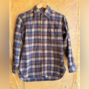 Pendleton vintage 1970s plaid wool flannel shirt in a blue and brown plaid Med